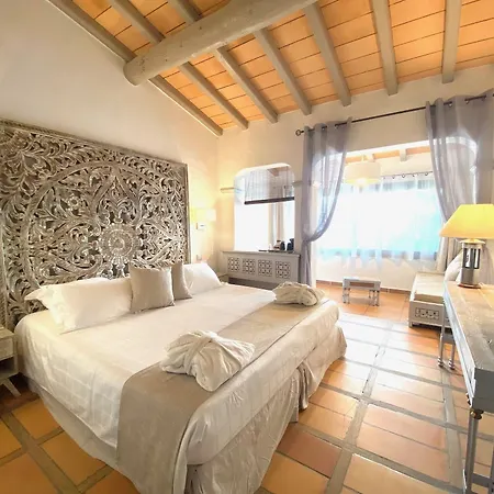 Otel Le Roi Theodore & Porto-Vecchio (Corsica)
