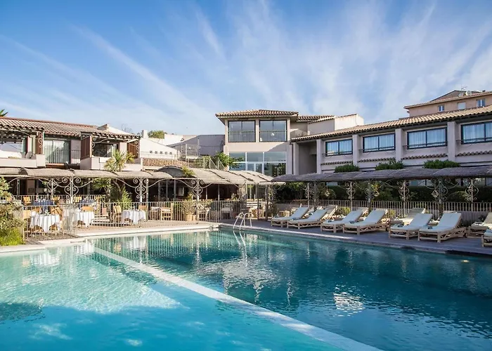 Le Roi Theodore & Hotell Porto-Vecchio (Corsica)