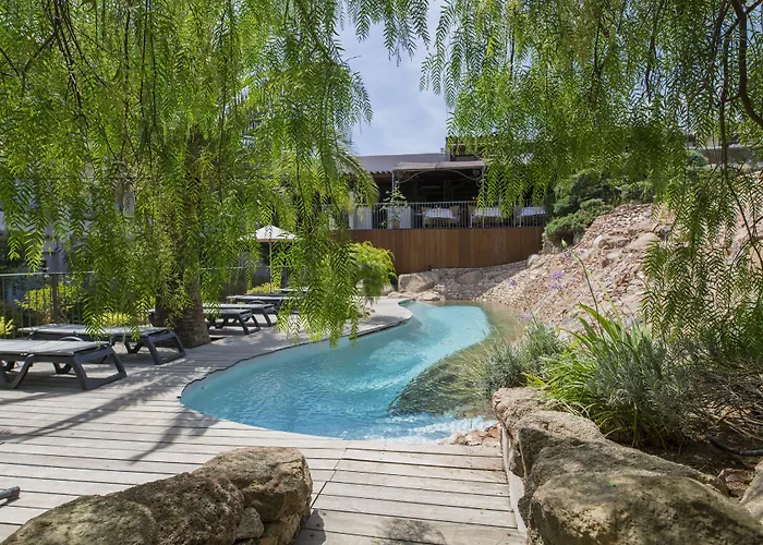 Le Roi Theodore & Отель