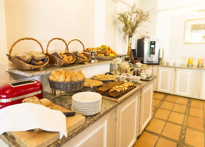 Отель Le Roi Theodore &