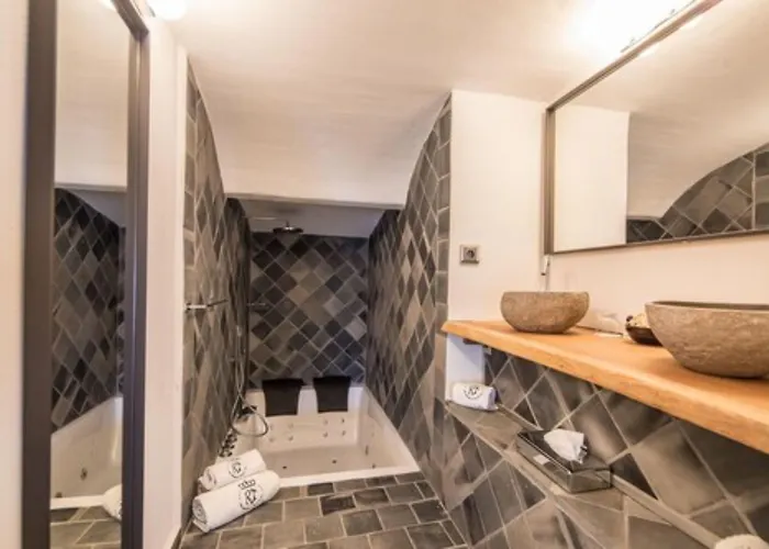 Hotell Le Roi Theodore & 4*