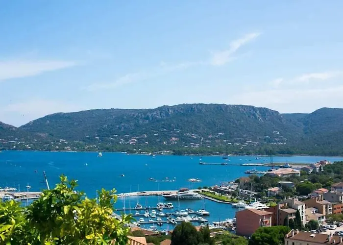 Le Roi Theodore & Hotell Porto-Vecchio (Corsica)